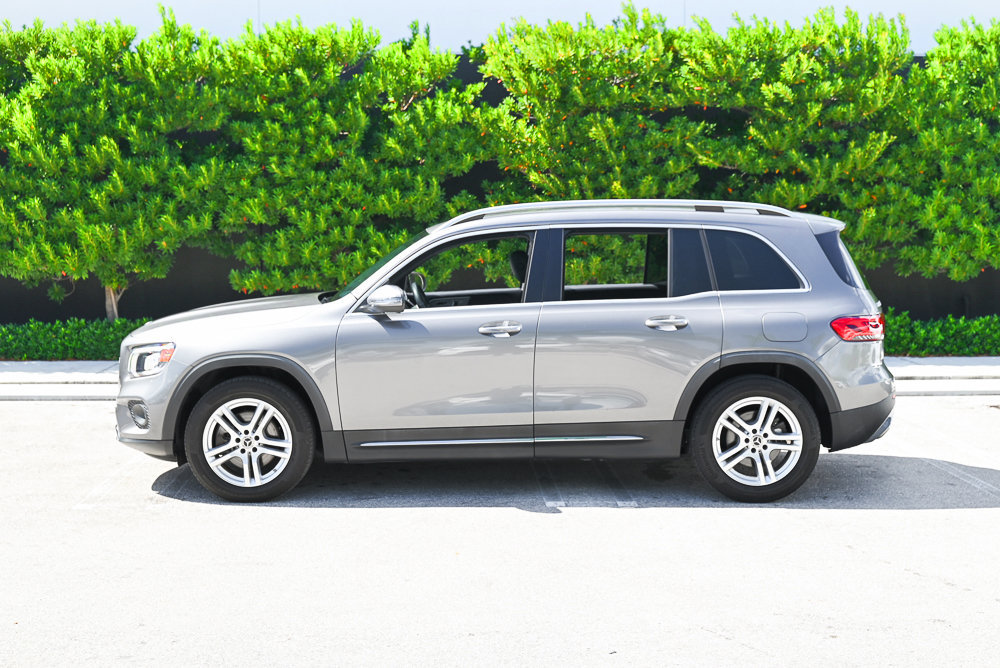 Used 2021 Mercedes-Benz GLB 250 4MATIC w/ Premium Package image 5