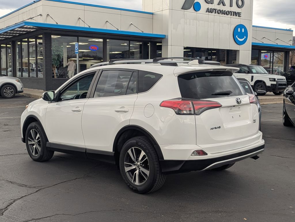 Used 2018 Toyota RAV4 XLE image 7