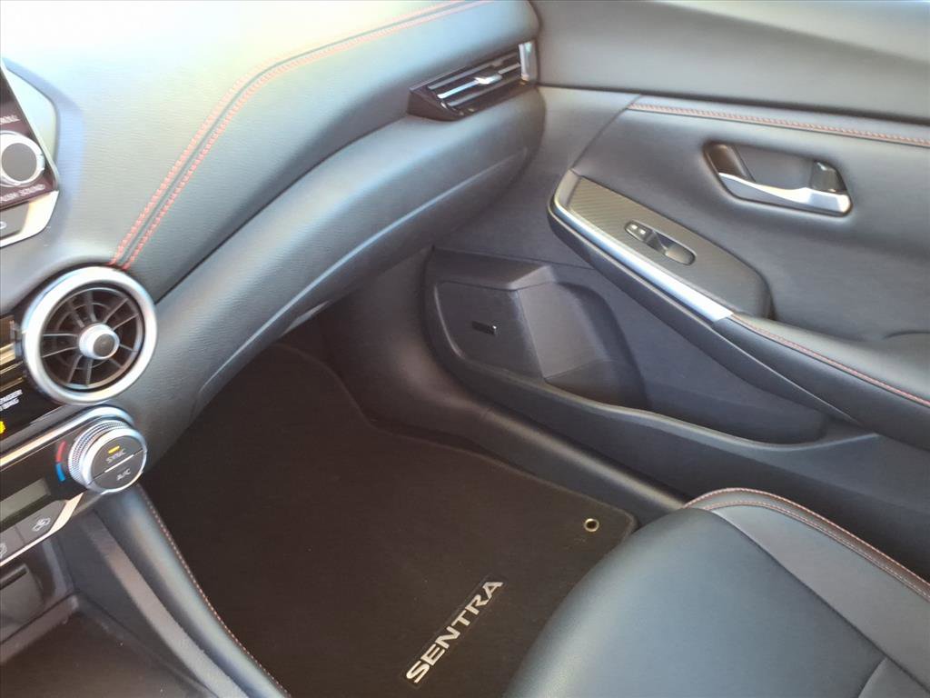 Used 2024 Nissan Sentra SR w/ SR Premium Package image 35