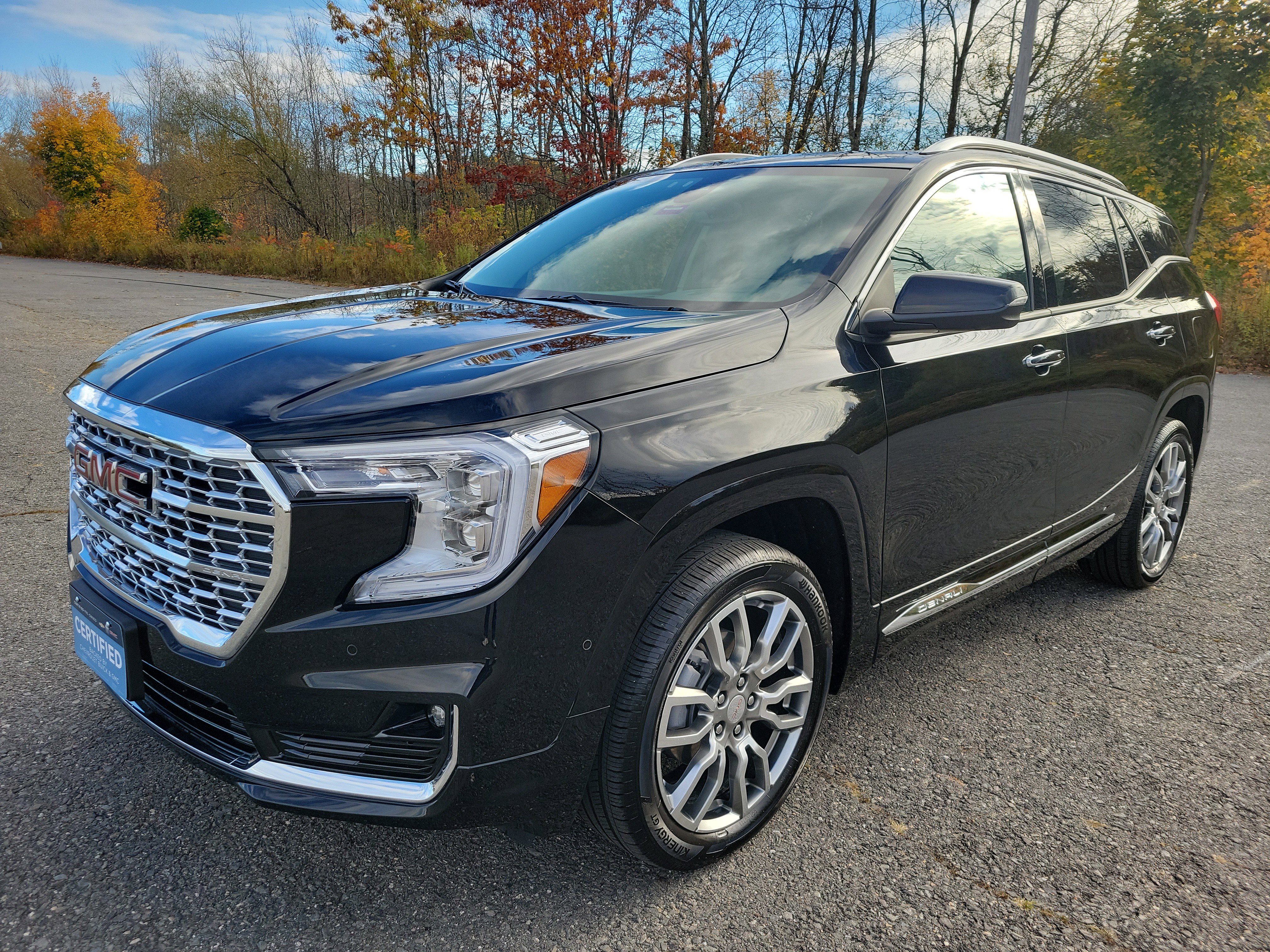 Used 2022 GMC Terrain Denali w/ Denali Premium Package