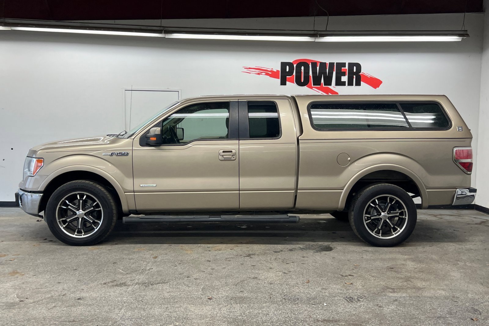Used 2013 Ford F150 Lariat w/ Mid Equipment Group image 6