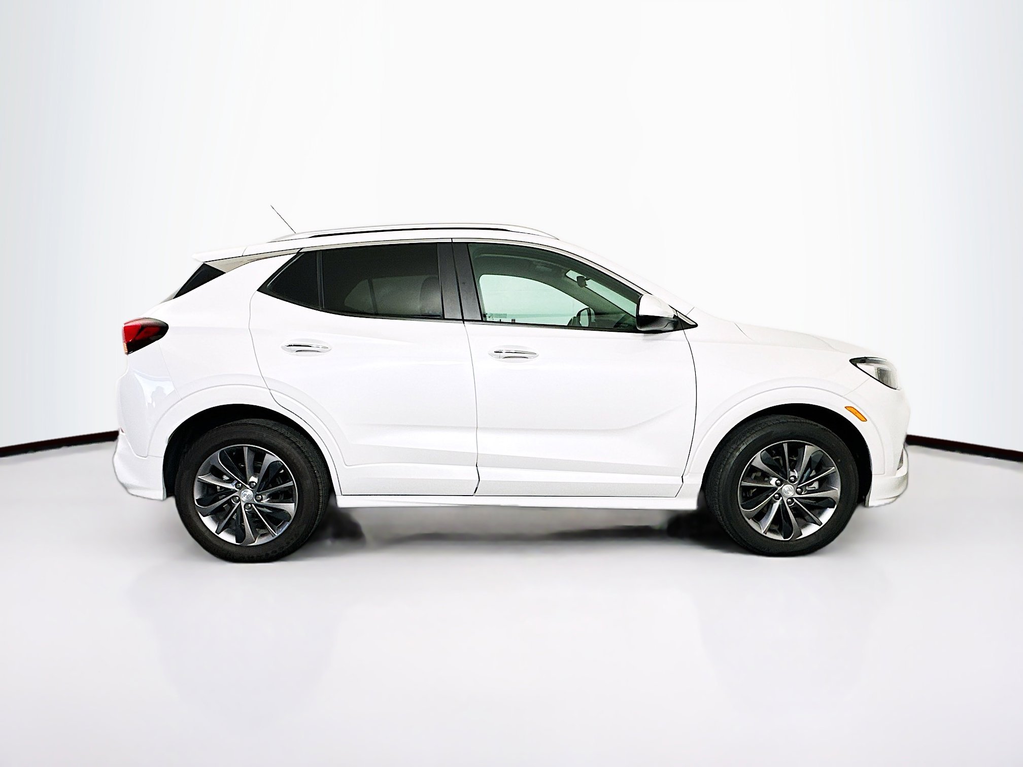 Used 2023 Buick Encore GX Select w/ Sport Touring Package image 10