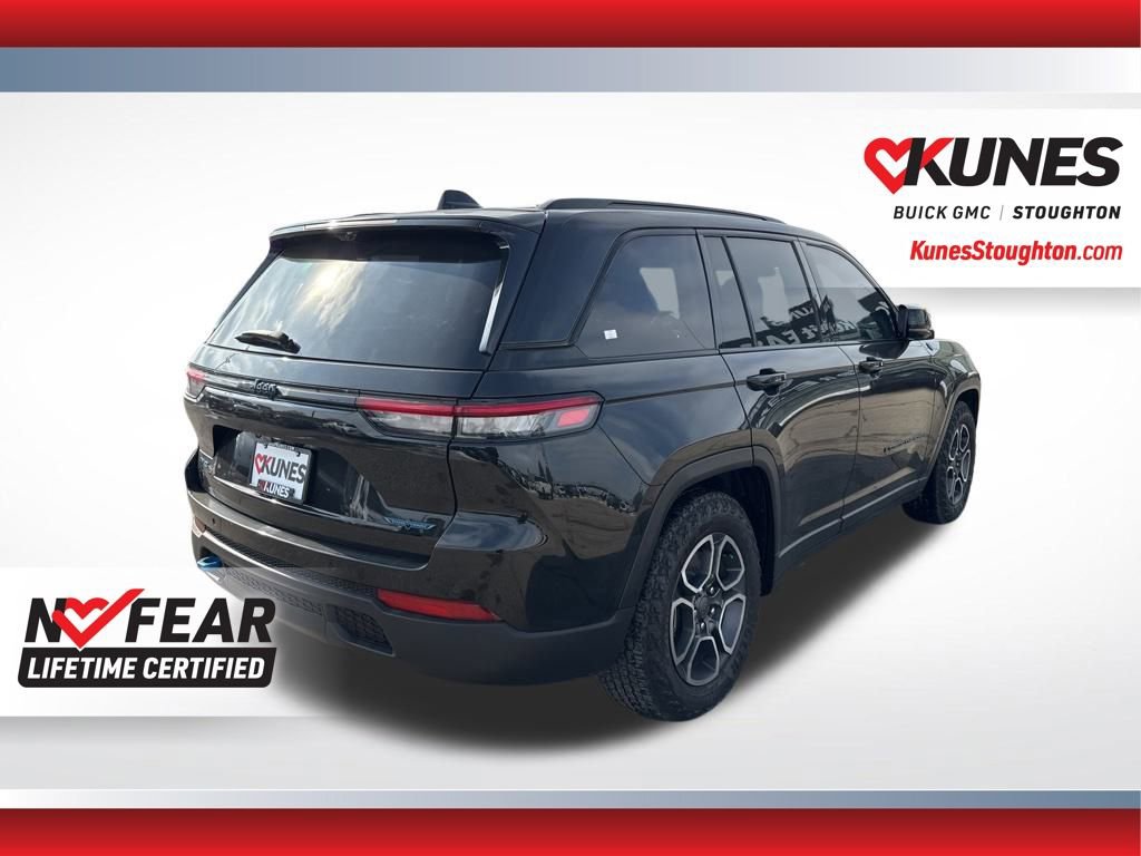 Used 2023 Jeep Grand Cherokee Trailhawk w/ Luxury Tech Group III image 11