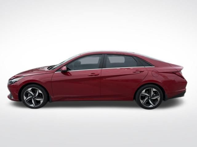 Used 2023 Hyundai Elantra Limited w/ Cargo Package FWD image 3