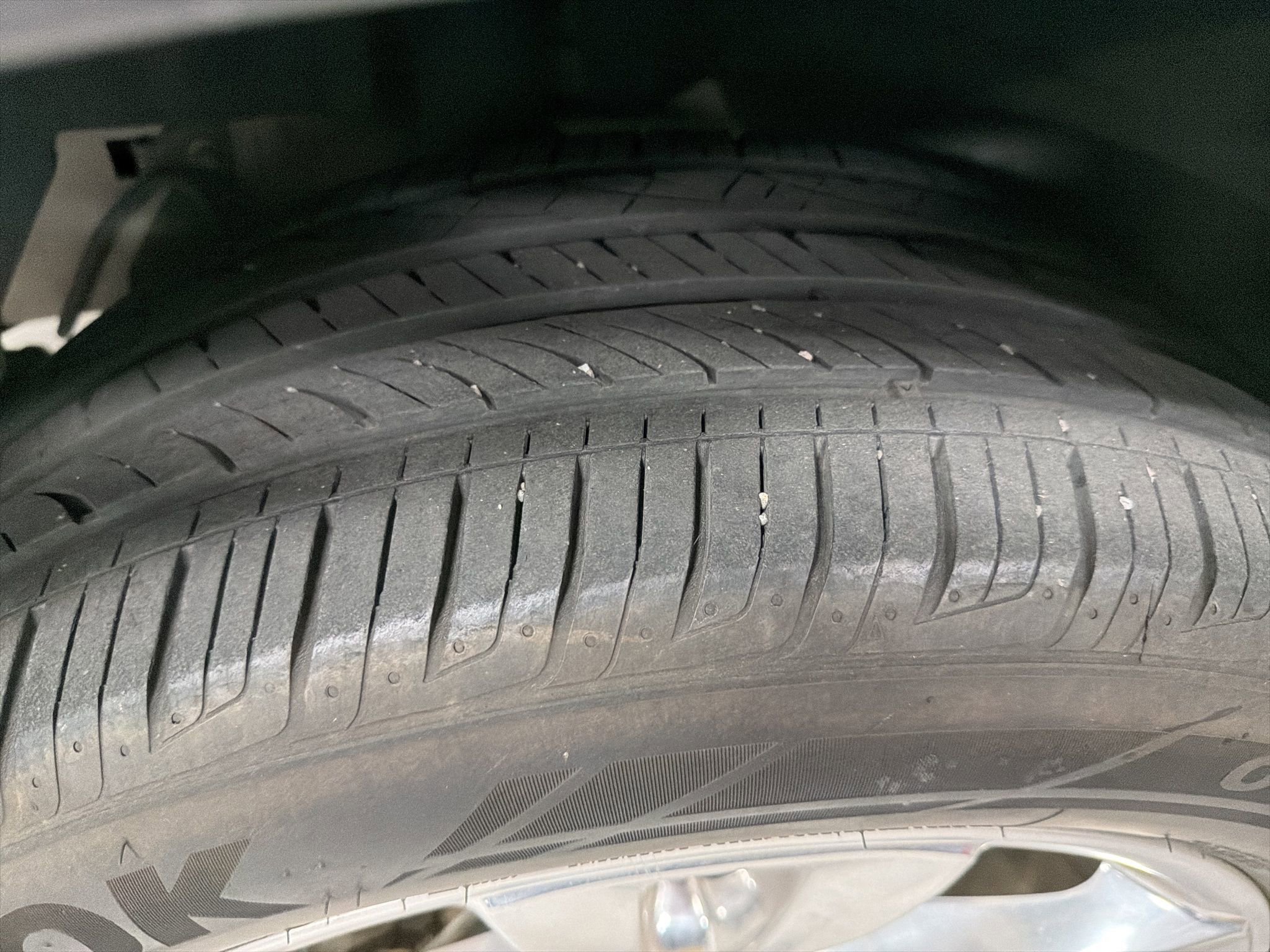 Used 2018 Ford Explorer Limited w/ Ford Safe & Smart Package image 8