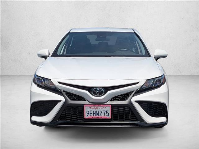 Used 2023 Toyota Camry SE FWD image 3