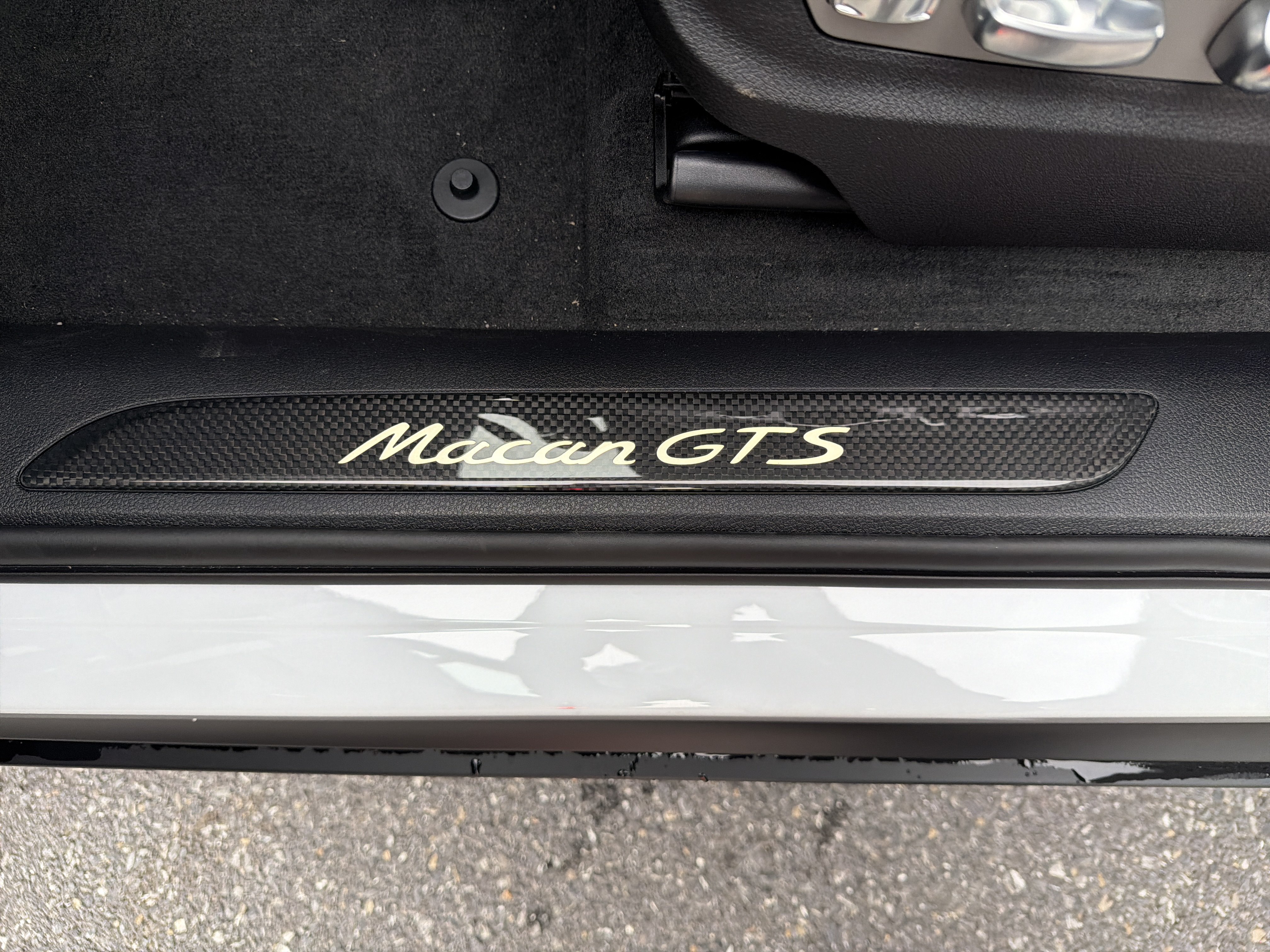 New 2026 Porsche Macan GTS AWD/4WD image 28