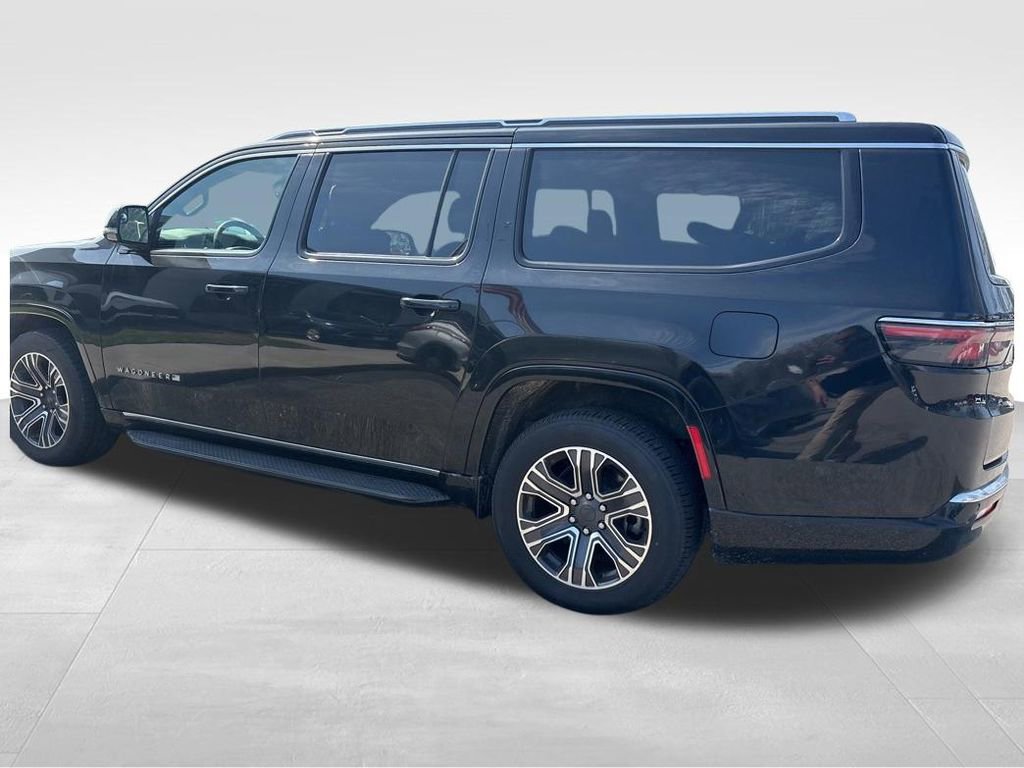 Used 2024 Jeep Wagoneer L Series II w/ Flexible Seating Group image 17