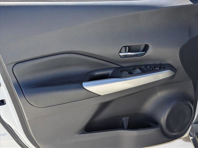 Used 2020 Nissan Kicks SR w/ SR Premium Package FWD image 9