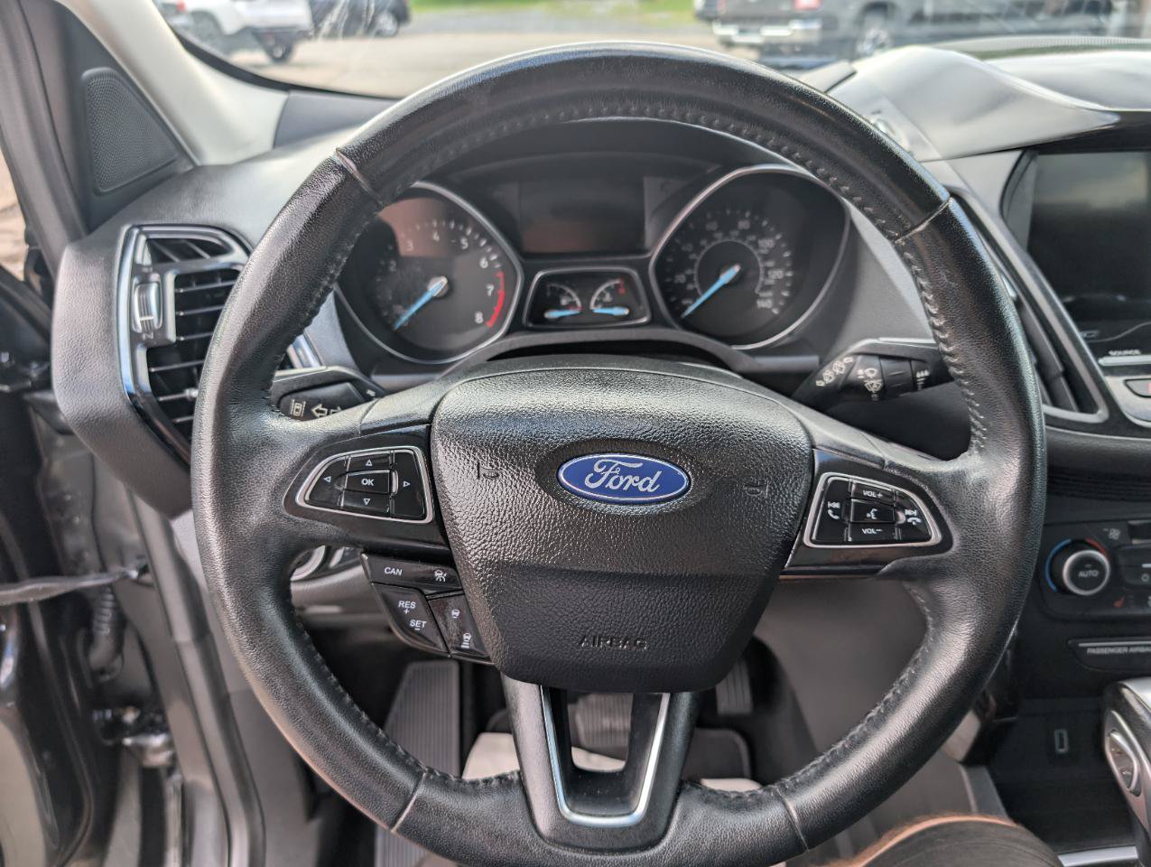 Used 2019 Ford Escape Titanium AWD/4WD image 21