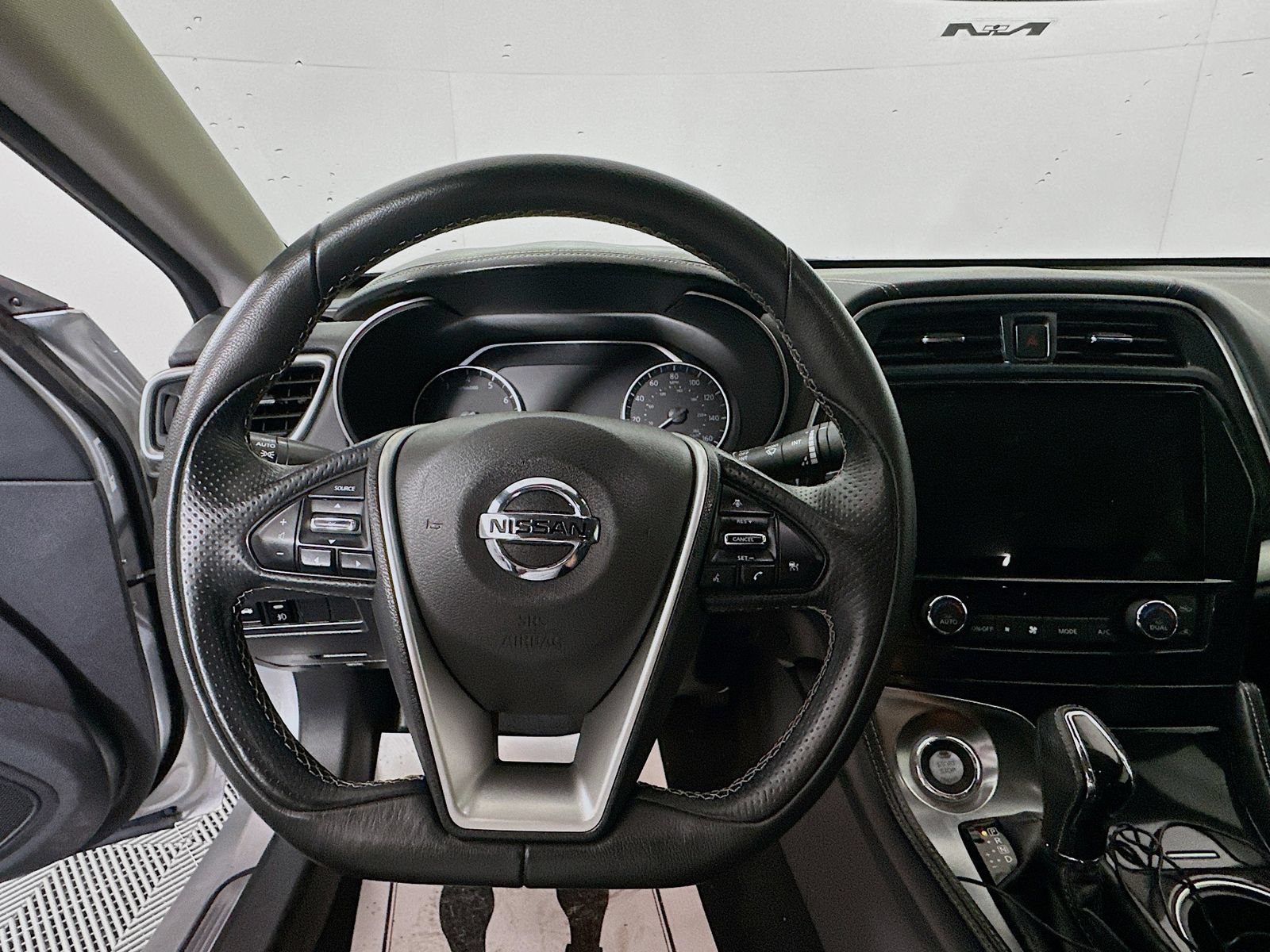 Used 2022 Nissan Maxima SV w/ Floor Mat Group FWD image 11