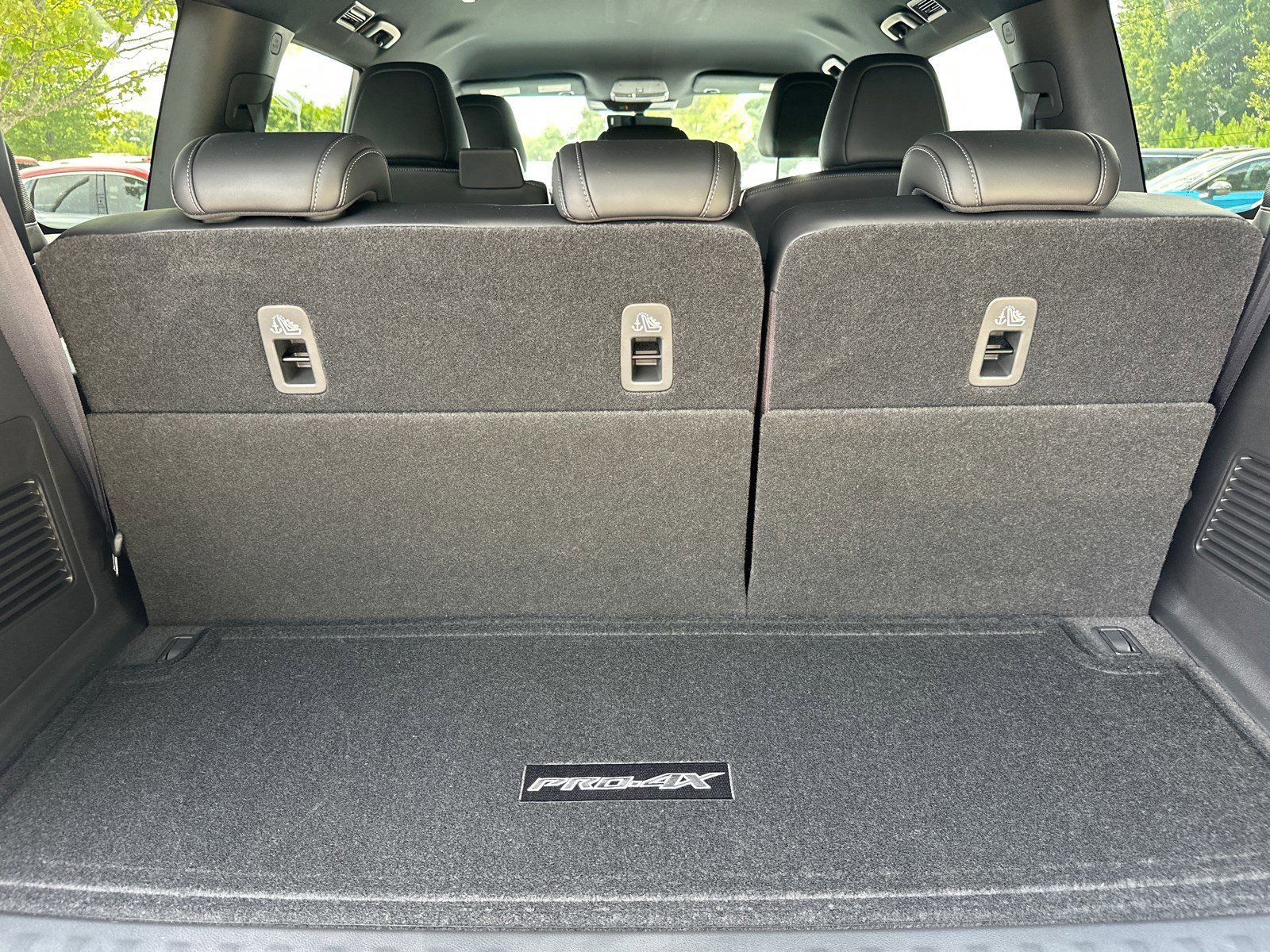 New 2025 Nissan Armada PRO-4X AWD/4WD image 19