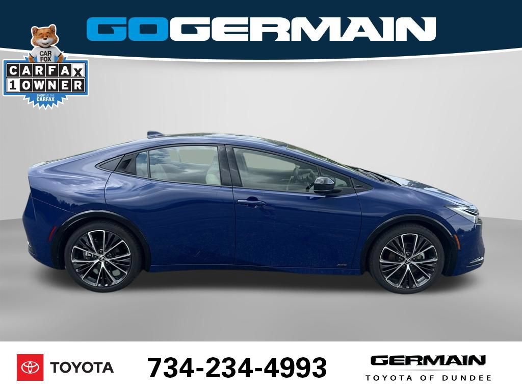 Used 2025 Toyota Prius XLE AWD/4WD image 6