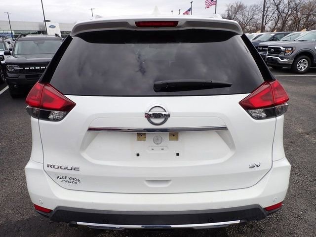 Used 2019 Nissan Rogue SV image 4