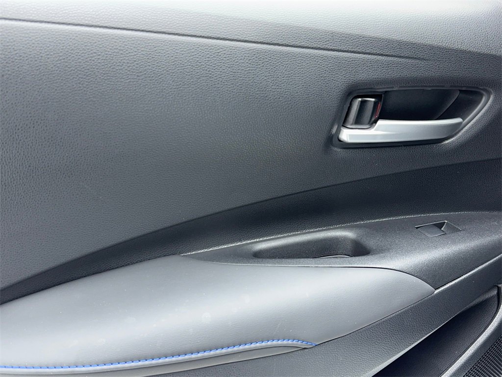 Used 2022 Toyota Corolla SE image 39
