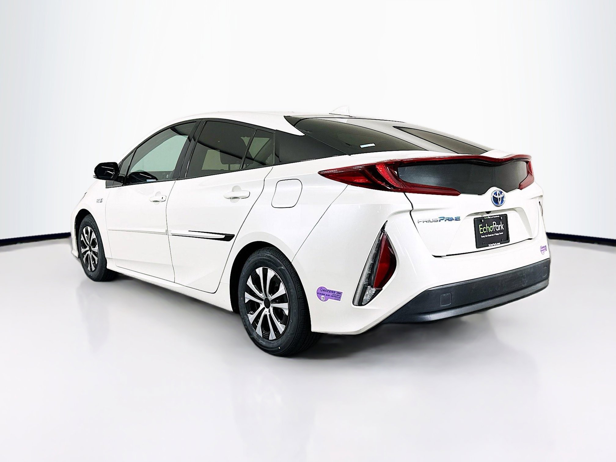 Used 2019 Toyota Prius Prime Premium FWD image 5