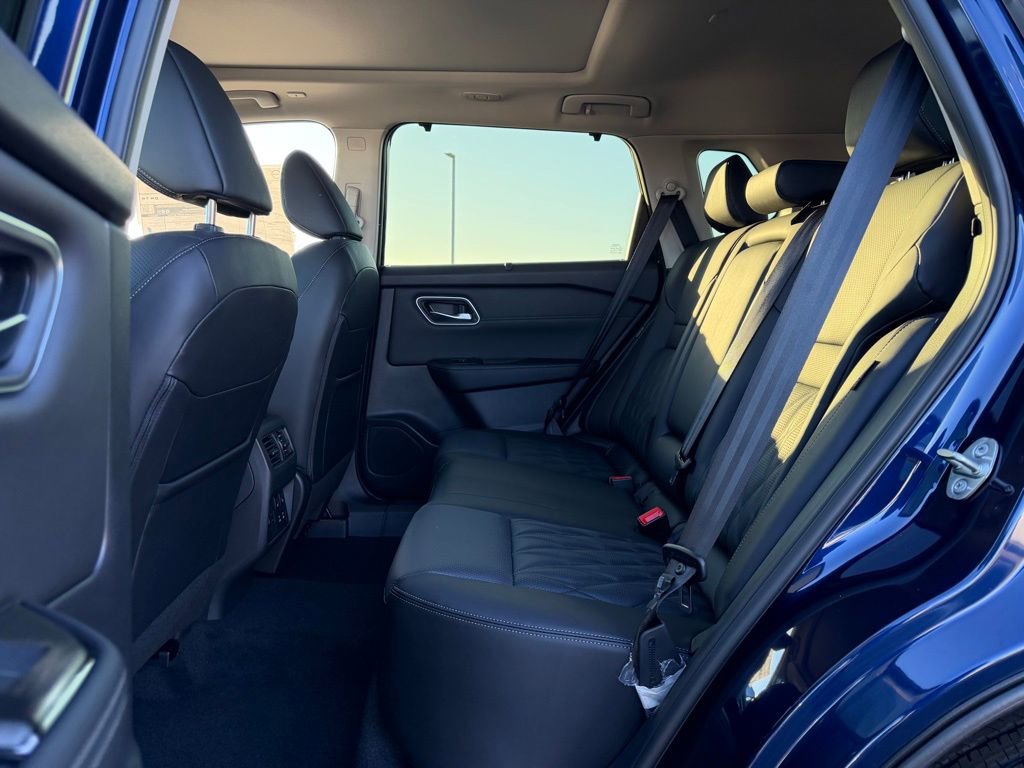 New 2026 Nissan Rogue Platinum w/ Platinum Premium Package image 15