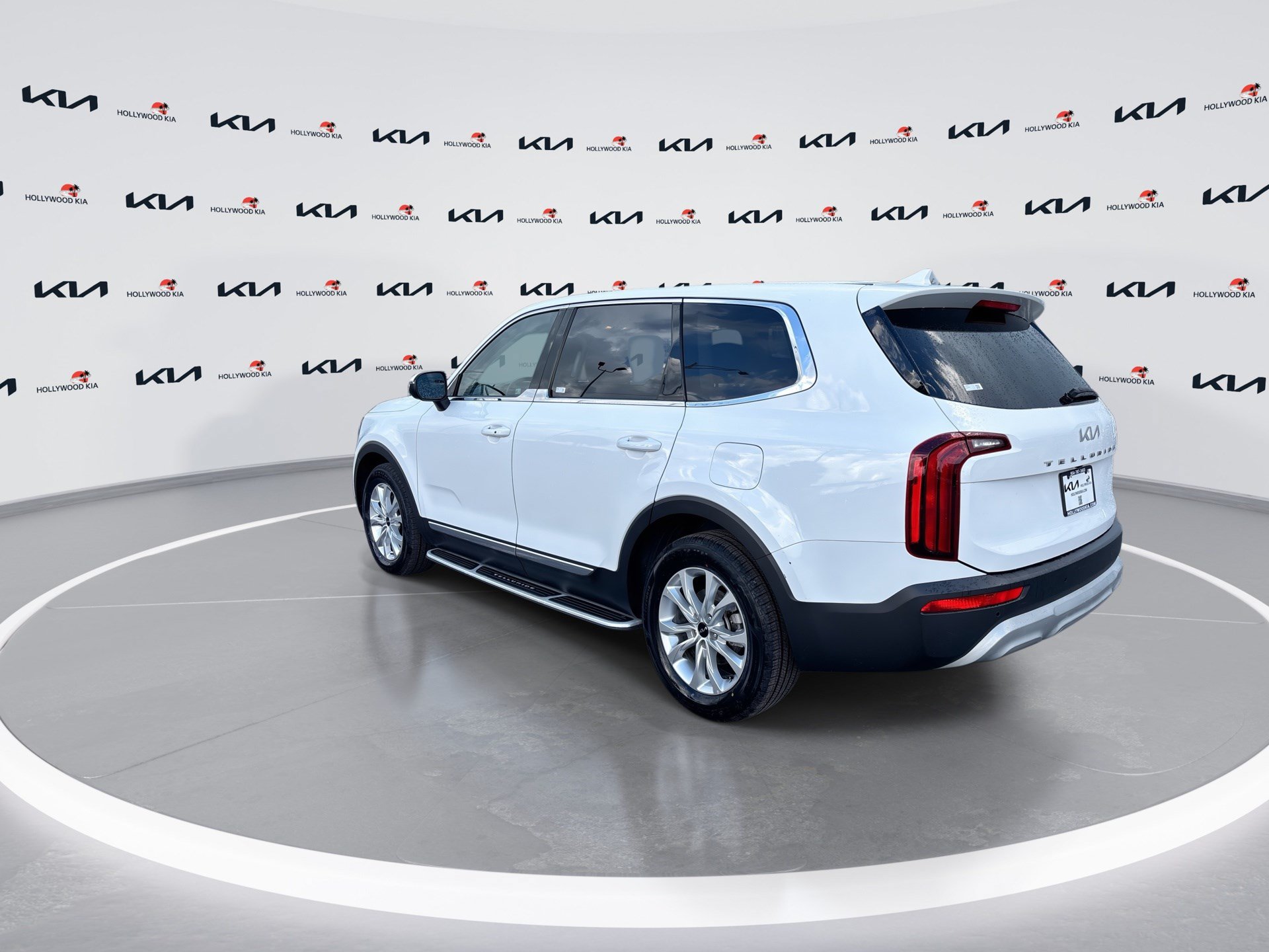 Used 2022 Kia Telluride LX FWD image 6