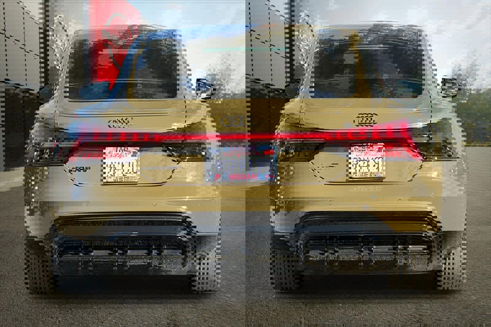 Used 2023 Audi e-tron GT Premium Plus w/ Performance Package image 8