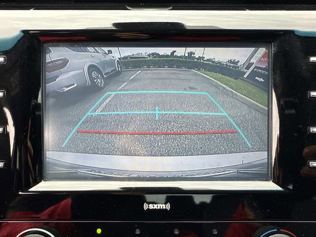 Used 2020 Toyota Camry LE image 30