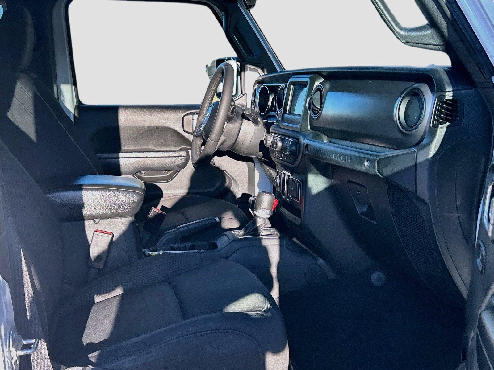 Used 2023 Jeep Wrangler Sport AWD/4WD image 16