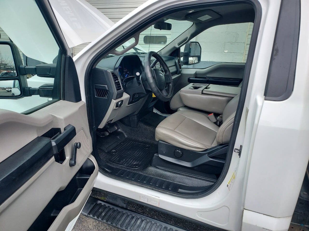 Used 2017 Ford F250 XL RWD image 9