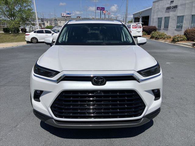 Certified 2024 Toyota Grand Highlander AWD image 8