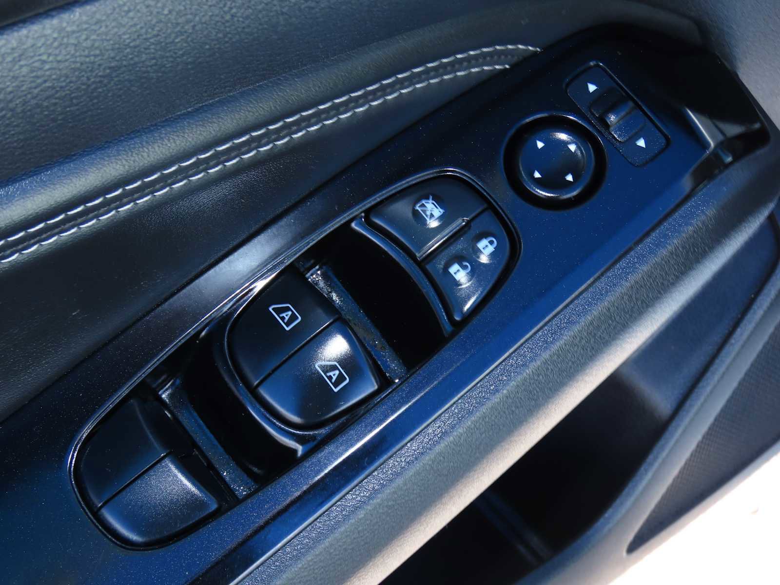 Used 2020 Nissan Altima 2.0 Platinum image 18