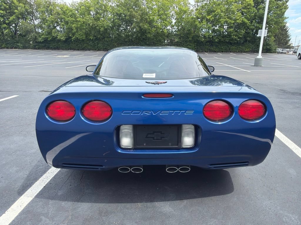 Used 2002 Chevrolet Corvette Coupe w/ Preferred Equipment Group2 RWD image 4