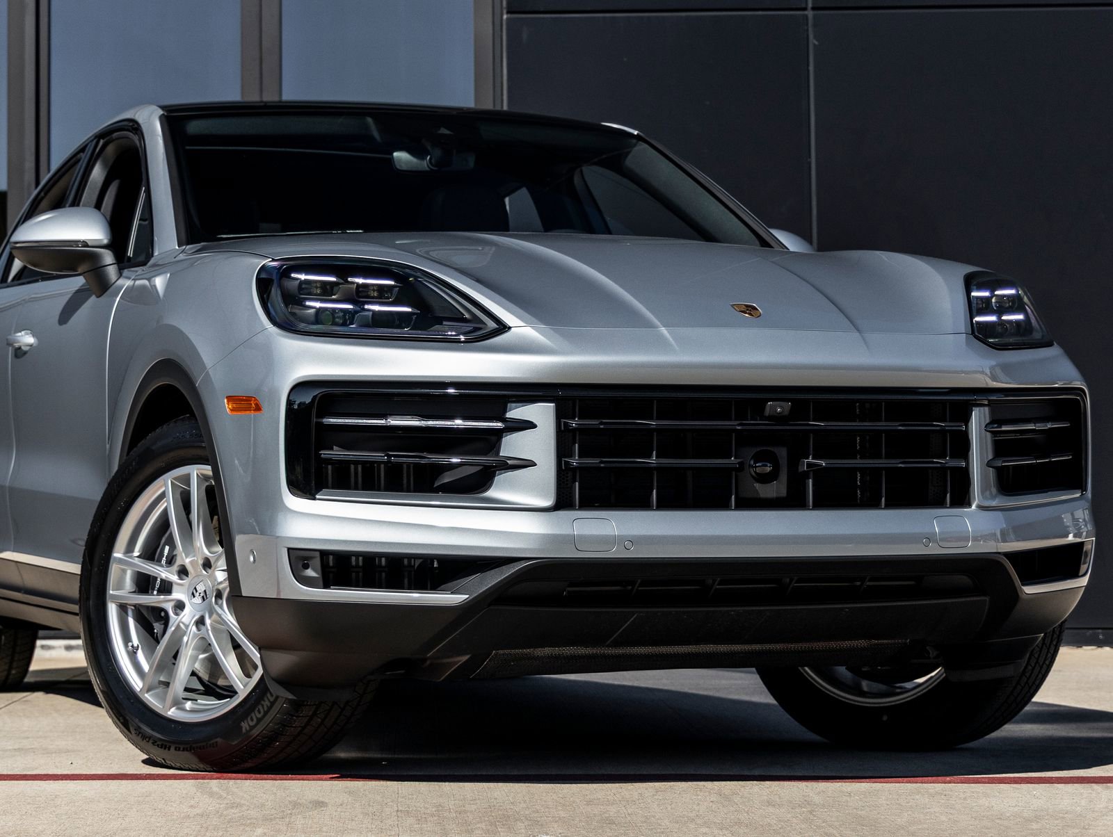 Certified 2026 Porsche Cayenne Coupe image 9