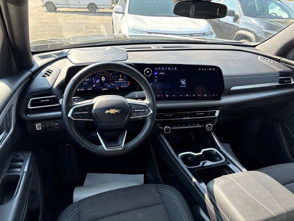 Certified 2024 Chevrolet Traverse LS AWD/4WD image 11