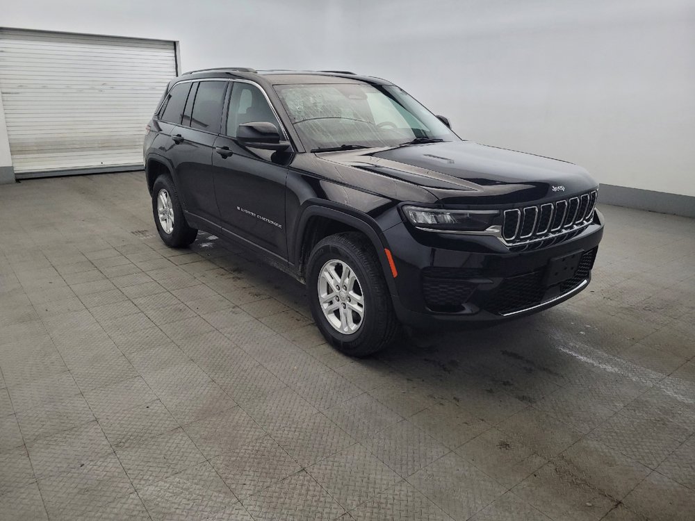 Used 2023 Jeep Grand Cherokee Laredo AWD/4WD image 13