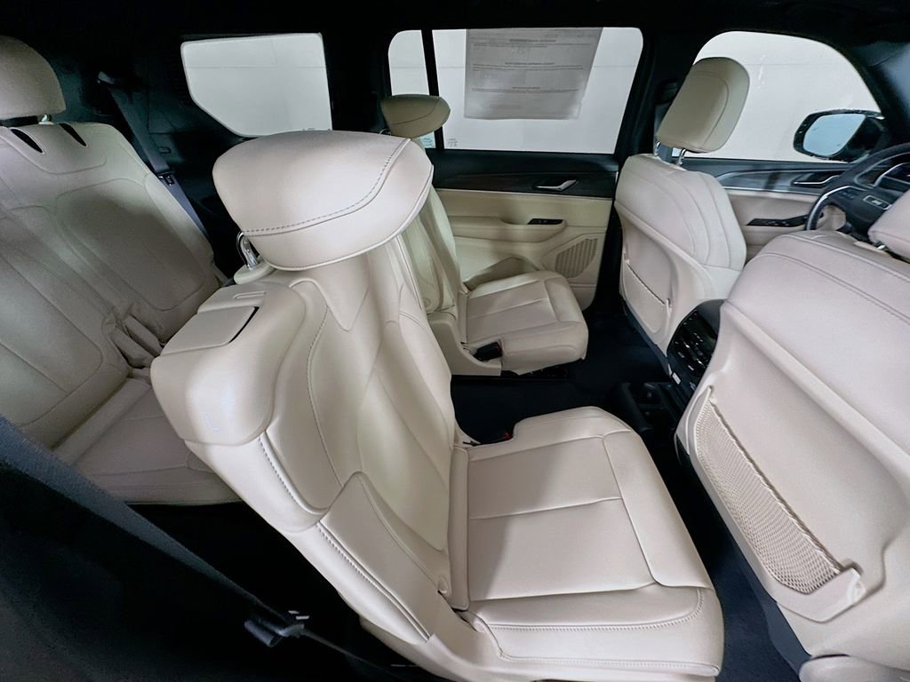New 2025 Jeep Grand Cherokee L Limited image 37