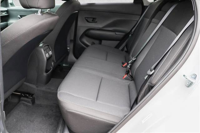 Used 2025 Hyundai Kona SEL image 22