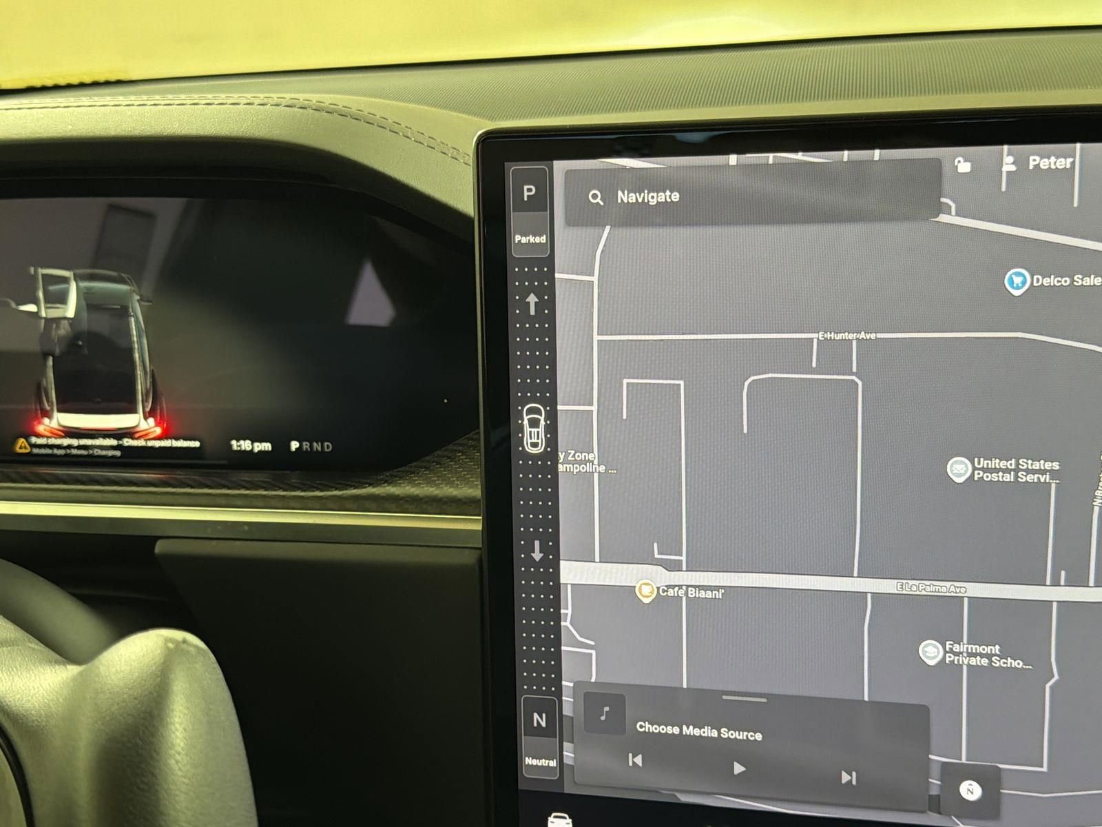 Used 2022 Tesla Model X Plaid image 16