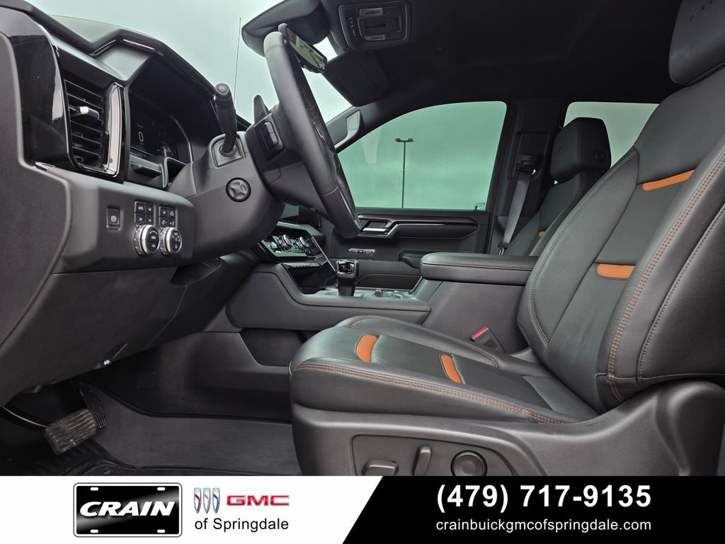 Used 2024 GMC Sierra 1500 AT4 w/ Technology Package AWD/4WD image 11