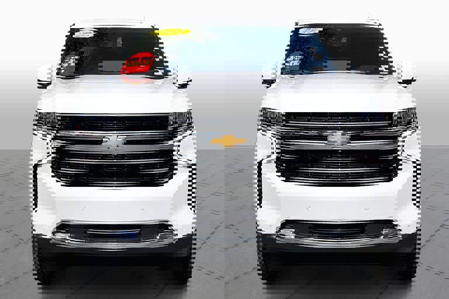 Used 2022 Chevrolet Suburban LT w/ Luxury Package image 4