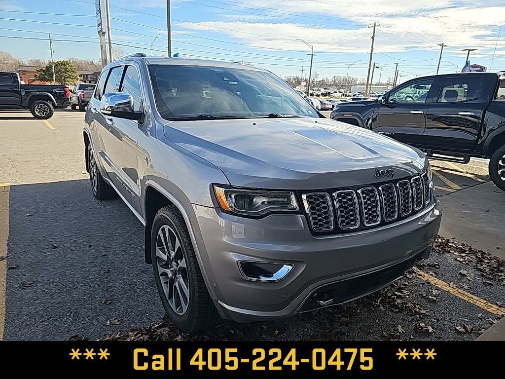 Used 2018 Jeep Grand Cherokee Overland w/ Jeep Active Safety Group image 4