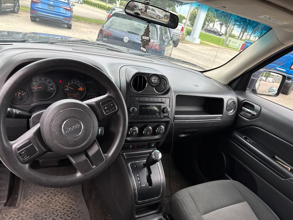 Used 2014 Jeep Patriot Sport w/ Power Value Group AWD/4WD image 13