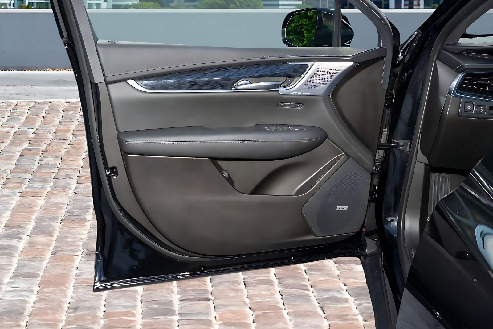 Used 2025 Cadillac XT5 Premium Luxury image 11