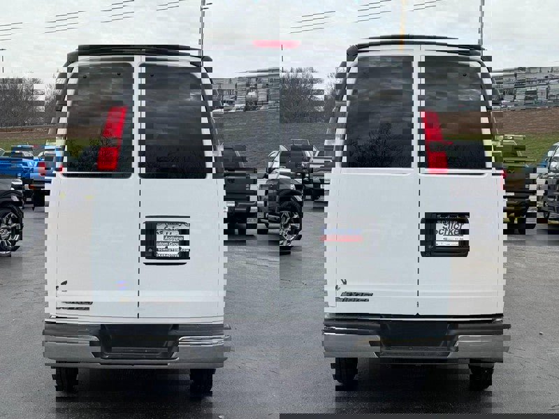 Used 2020 Chevrolet Express 3500 LT w/ LT Preferred Equipment Group image 5