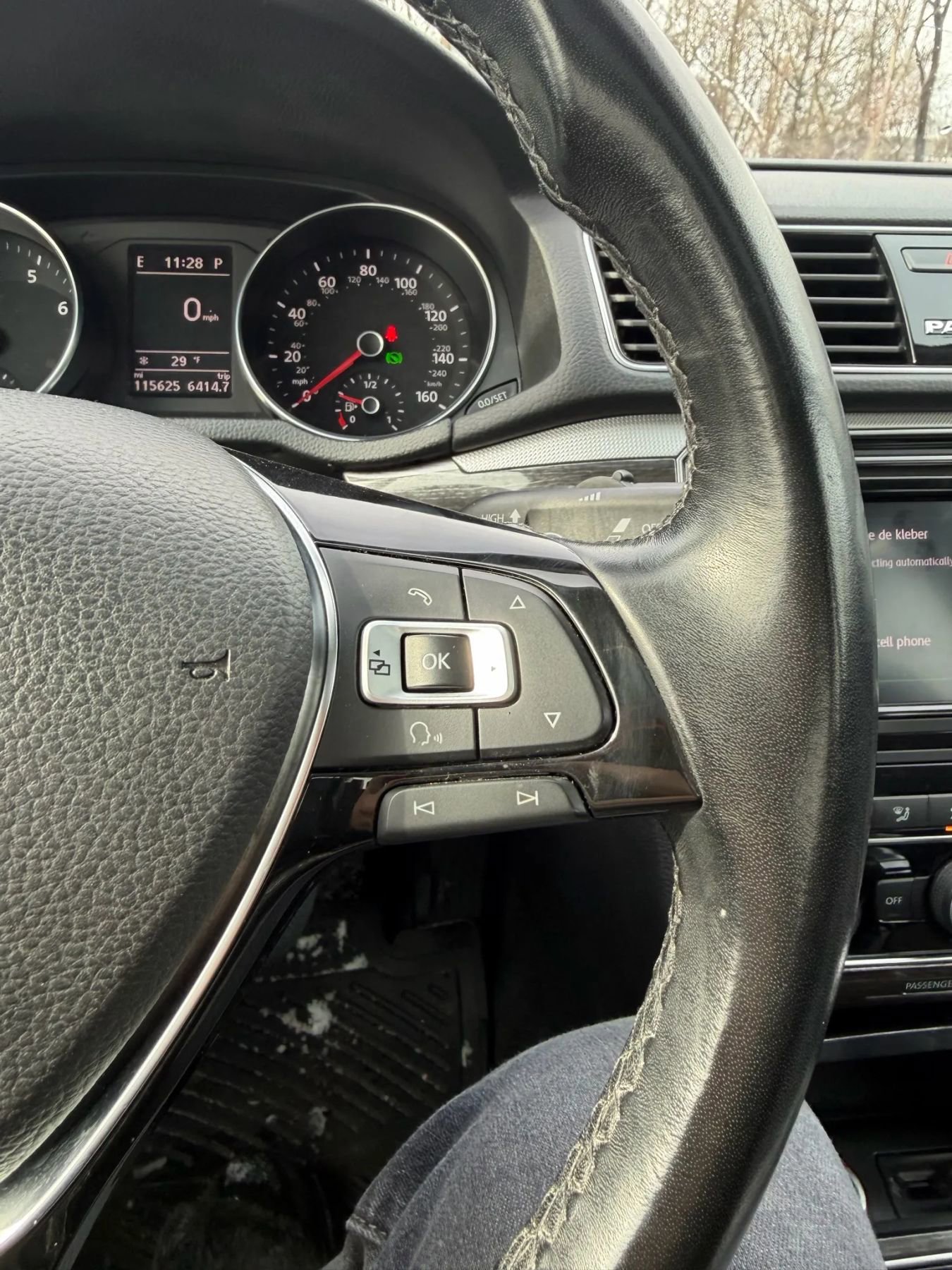 Used 2018 Volkswagen Passat 2.0T SE image 16