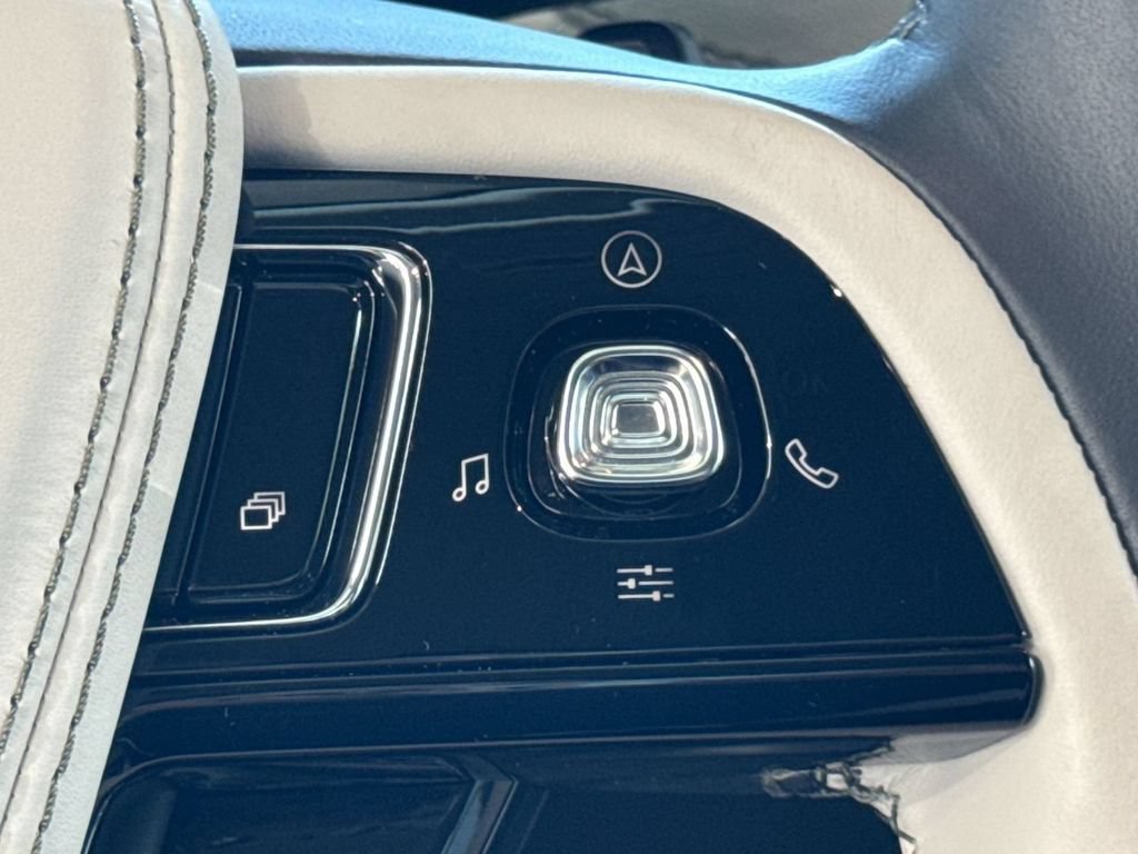 Certified 2026 Lincoln Aviator AWD image 20