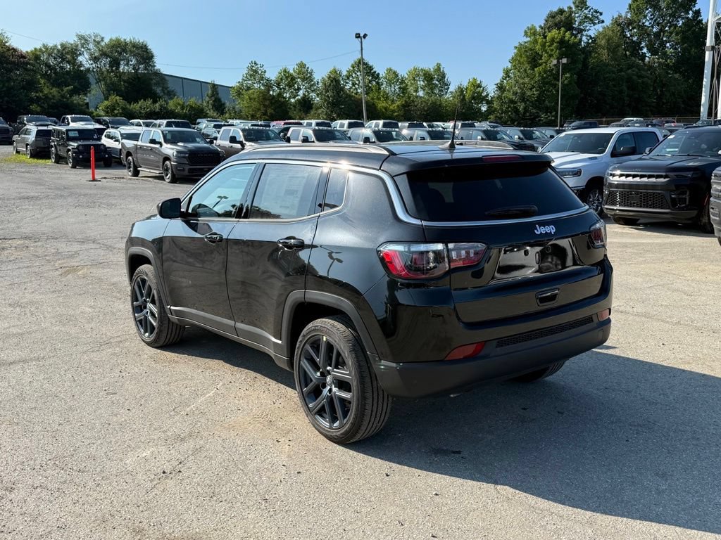 New 2026 Jeep Compass Latitude AWD/4WD image 8