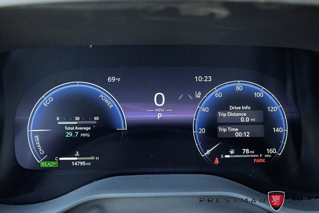 Used 2025 Toyota Sienna XSE FWD image 29