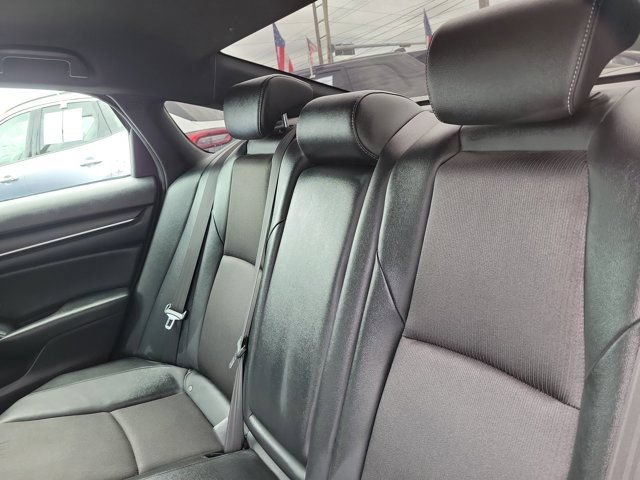 Used 2019 Honda Accord Sport image 13