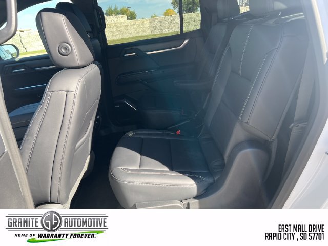 Used 2026 GMC Acadia Elevation w/ Elevation Premium Package AWD/4WD image 25