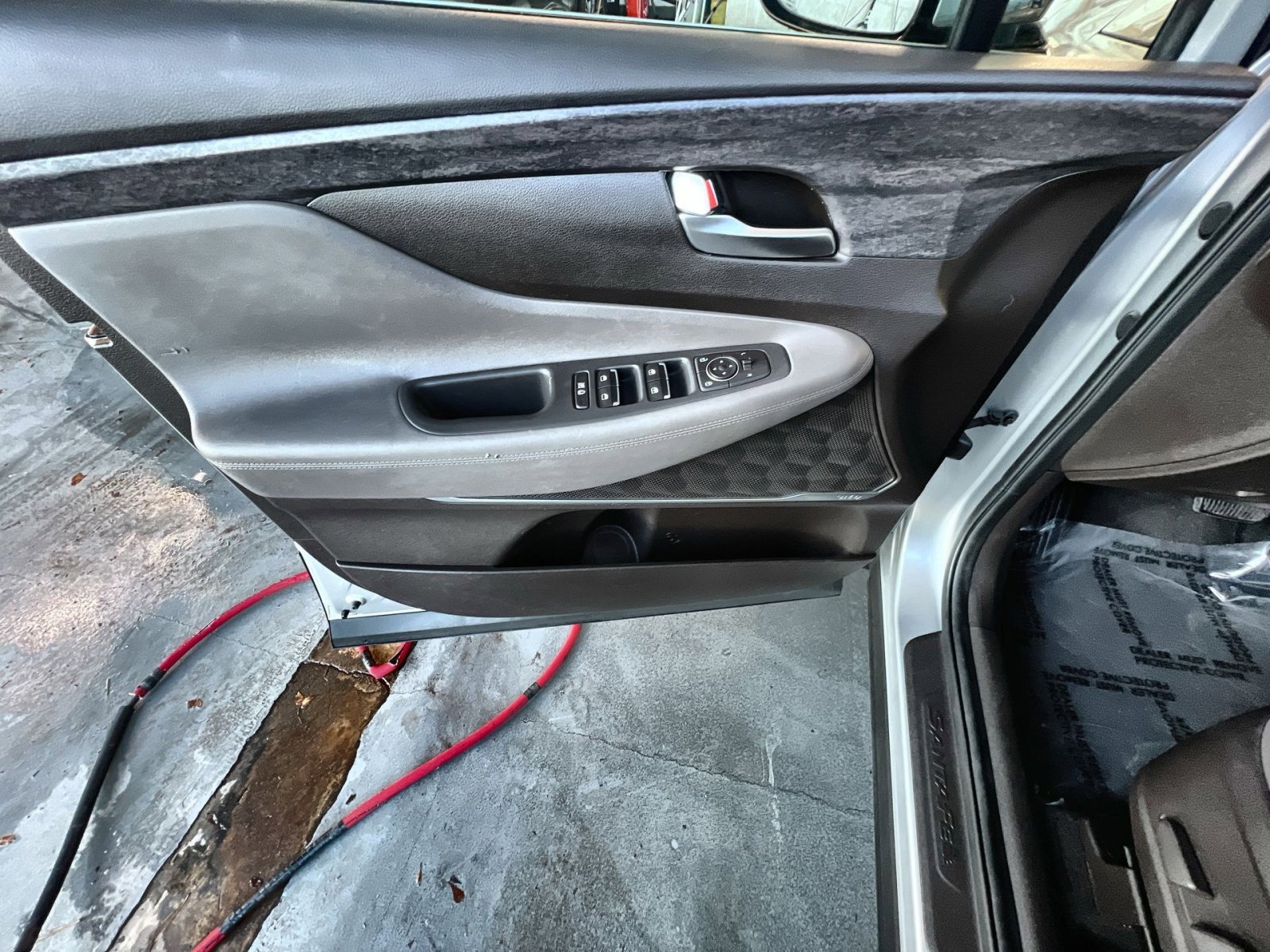 Used 2020 Hyundai Santa Fe SEL w/ Convenience Package image 15