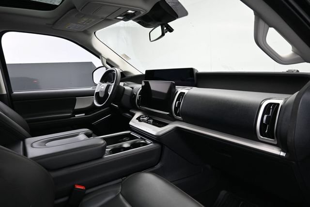 Certified 2025 Ford Expedition Active RWD image 35
