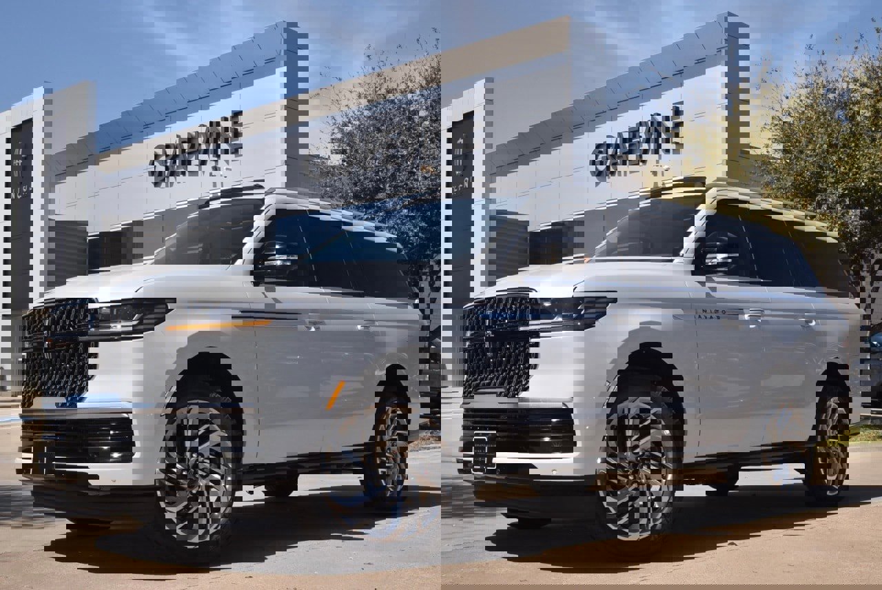 New 2025 Lincoln Navigator L Reserve image 8